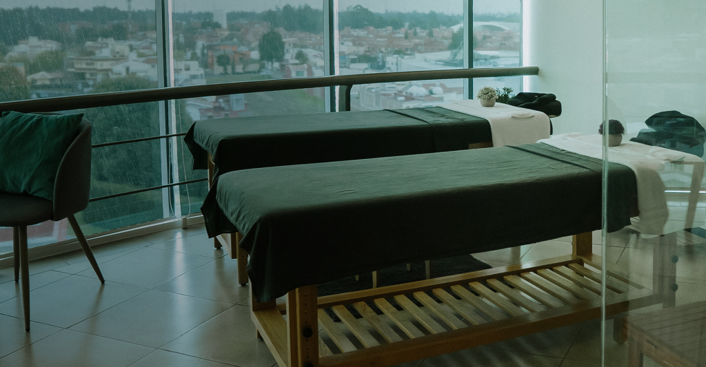 Camillas para masajes en Eternal Medical & Beauty Spa. Eternal Spa en Metepec